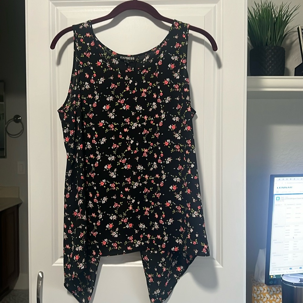 Express top with open back slit size medium